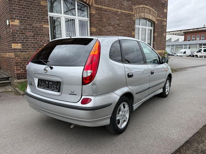 Gebraucht Nissan Almera 116 PS (85 kW) 2004 Grau Van / Kleinbus