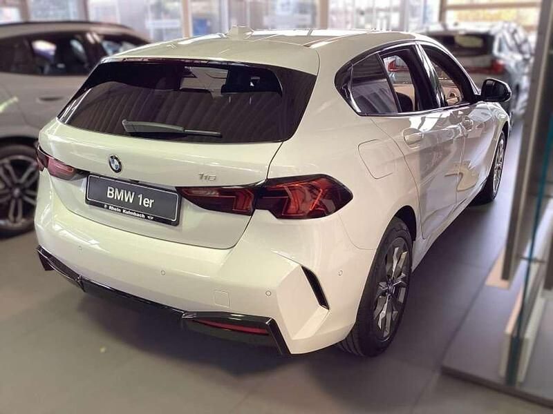 Neu BMW 116 Efficient Dynamics 122 PS (89 kW) 2025 Weiß Kleinwagen