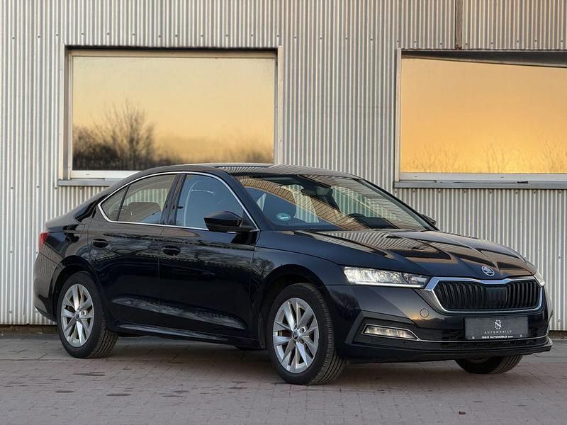 Second-hand Skoda Octavia Ambiente 150 CP (110 kW) 2020 Negru Berlinǎ