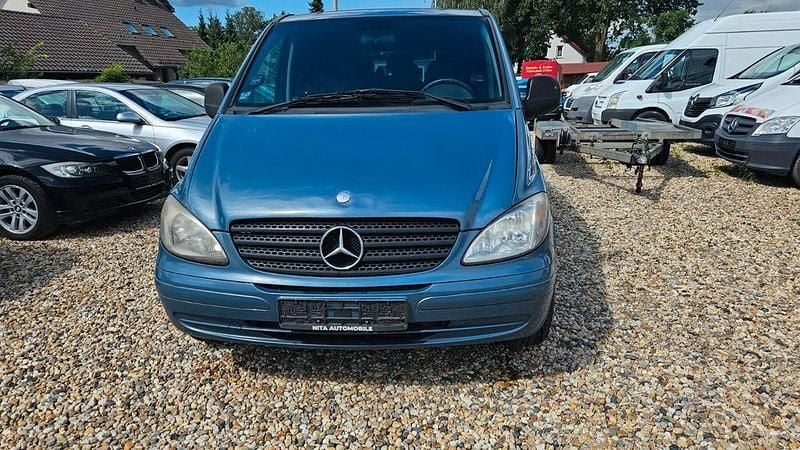 Grau Gebraucht 2004 Mercedes Vito Van / Kleinbus | 2.990 € (Fairer Preis) - Bild 1/4