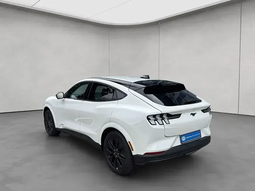 Ny Ford Mustang Mach-E Premium 202 kW (276 HK) 2026 Hvid SUV