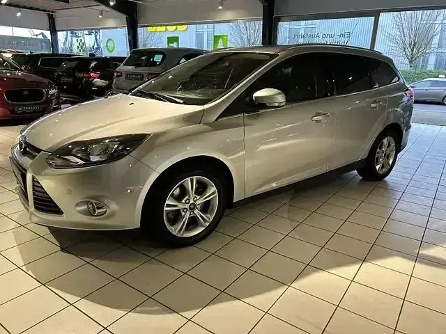 Brugt Ford Focus Champions Edition 150 HK (110 kW) 2012 Sølv Stationcar
