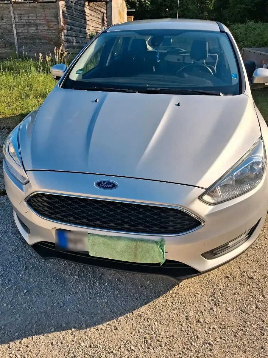 Gebraucht Ford Focus 105 PS (77 kW) 2016 Silber Kombi