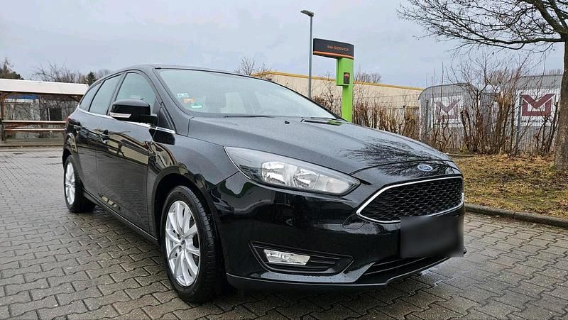 Second-hand Ford Focus 101 CP (74 kW) 2017 Negru Break