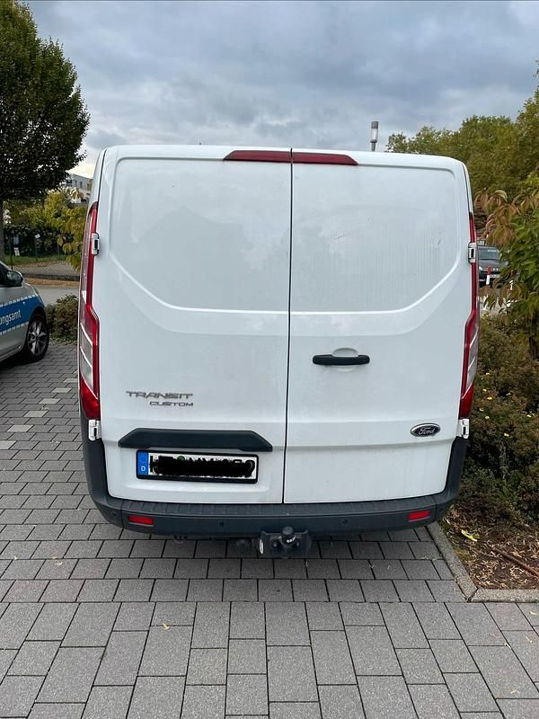 Second-hand Ford Transit Custom 101 CP (74 kW) 2015 Alb Monovolum