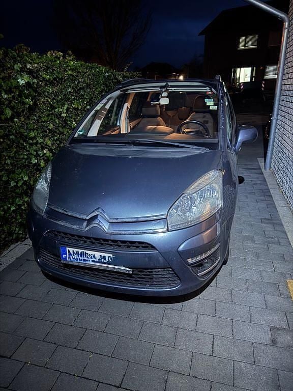 Grau Gebraucht 2011 Citroën C4 Picasso Exclusive Van / Kleinbus | 2.200 € (Superpreis) - Bild 1/4