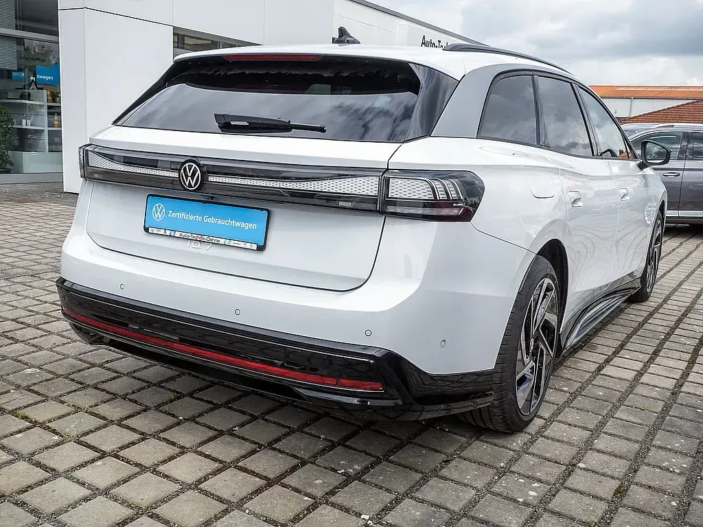 Gebraucht VW ID.7 Pro 210 kW (286 PS) 2025 Gletscherweiss Kombi
