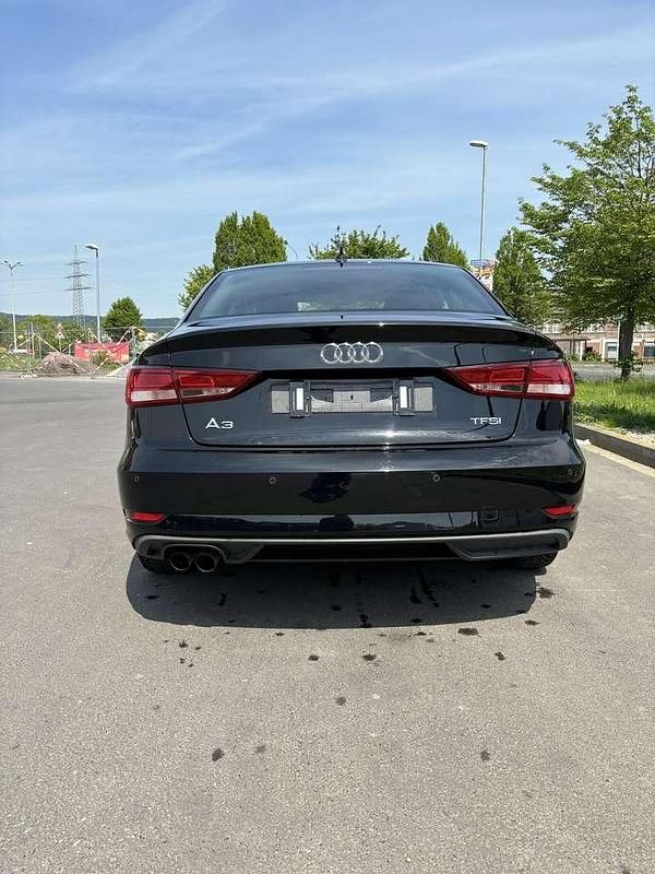 Gebraucht Audi A3 Basis 150 PS (110 kW) 2018 Schwarz Limousine