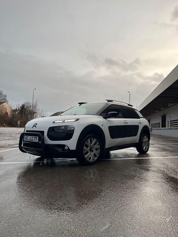 Gebraucht Citroën C4 Feel 82 PS (60 kW) 2015 Weiß Limousine