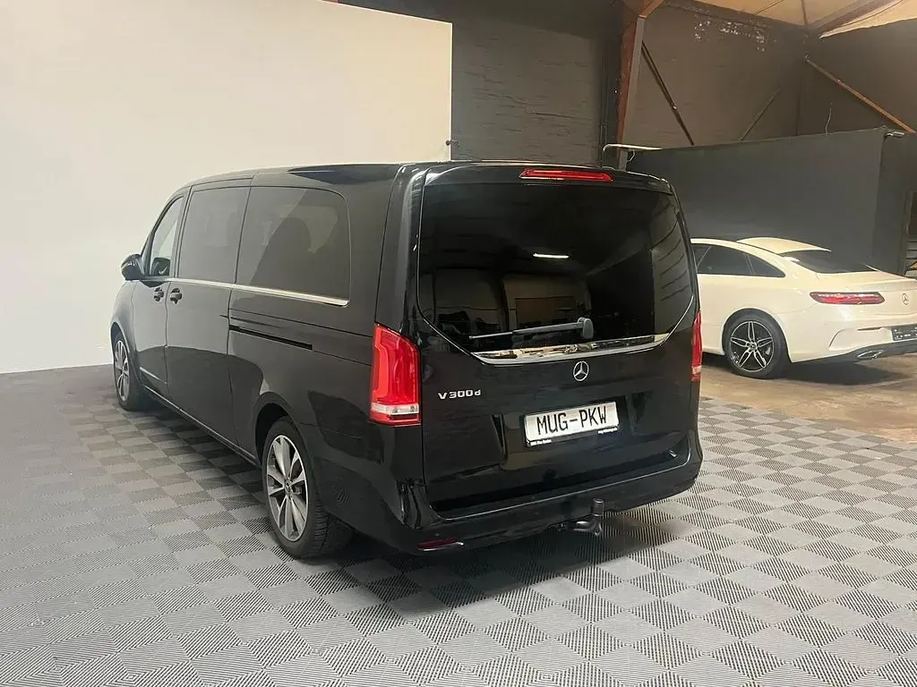 Gebraucht Mercedes V300 Avantgarde 239 PS (175 kW) 2021 Schwarz Van / Kleinbus