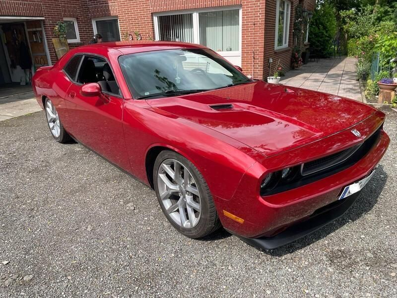 Rot Gebraucht 2009 Dodge Challenger Coupé | 15.499 € - Bild 1/4