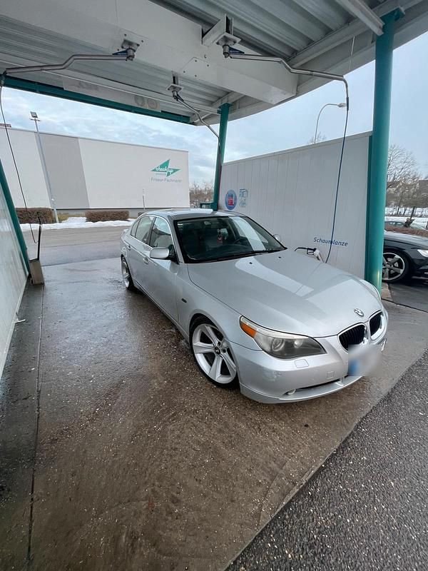 Gebraucht BMW 520 177 PS (130 kW) 2004 Silber Limousine