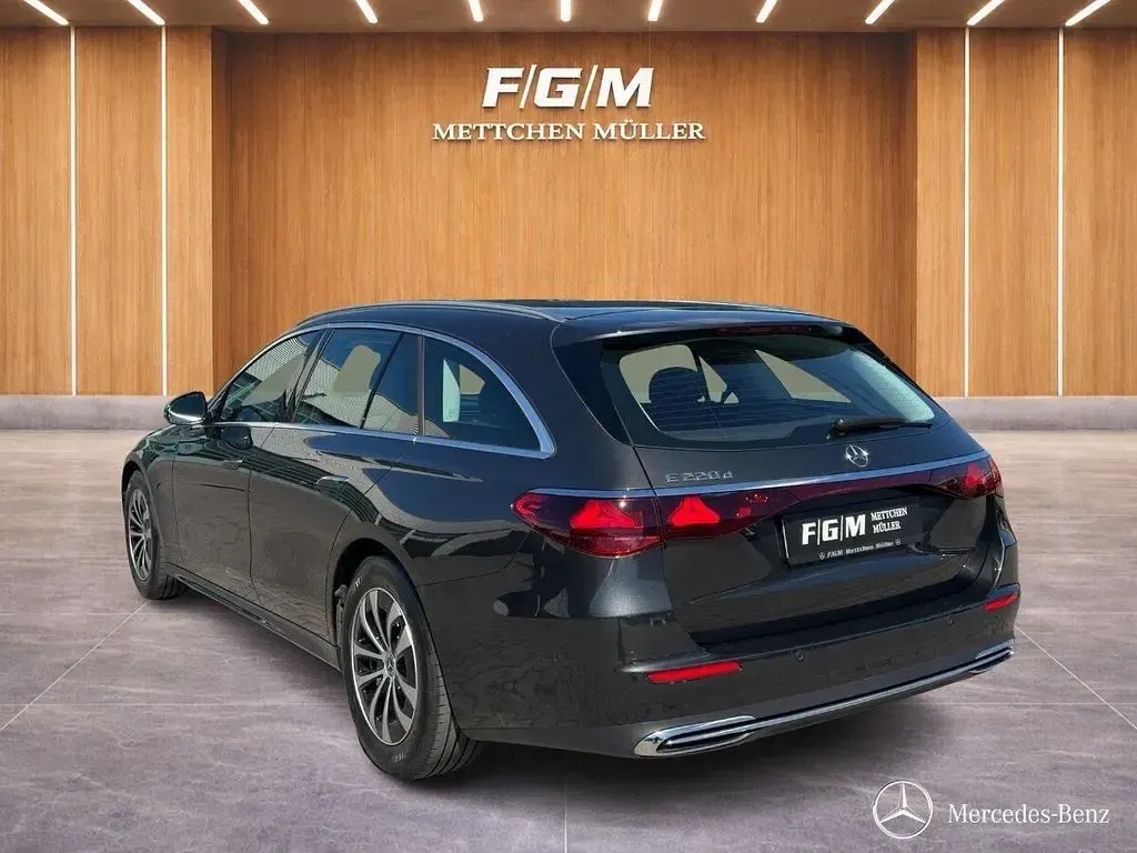 Gebraucht Mercedes 220 197 PS (144 kW) 2025 Grau Kombi