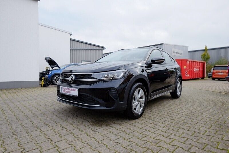 Schwarz Gebraucht 2024 VW Taigo IQ Drive SUV | 22.998 € (Fairer Preis) - Bild 1/4