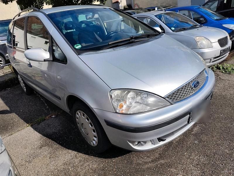 Grau Gebraucht 2005 Ford Galaxy Van / Kleinbus | 2.300 € - Bild 1/4