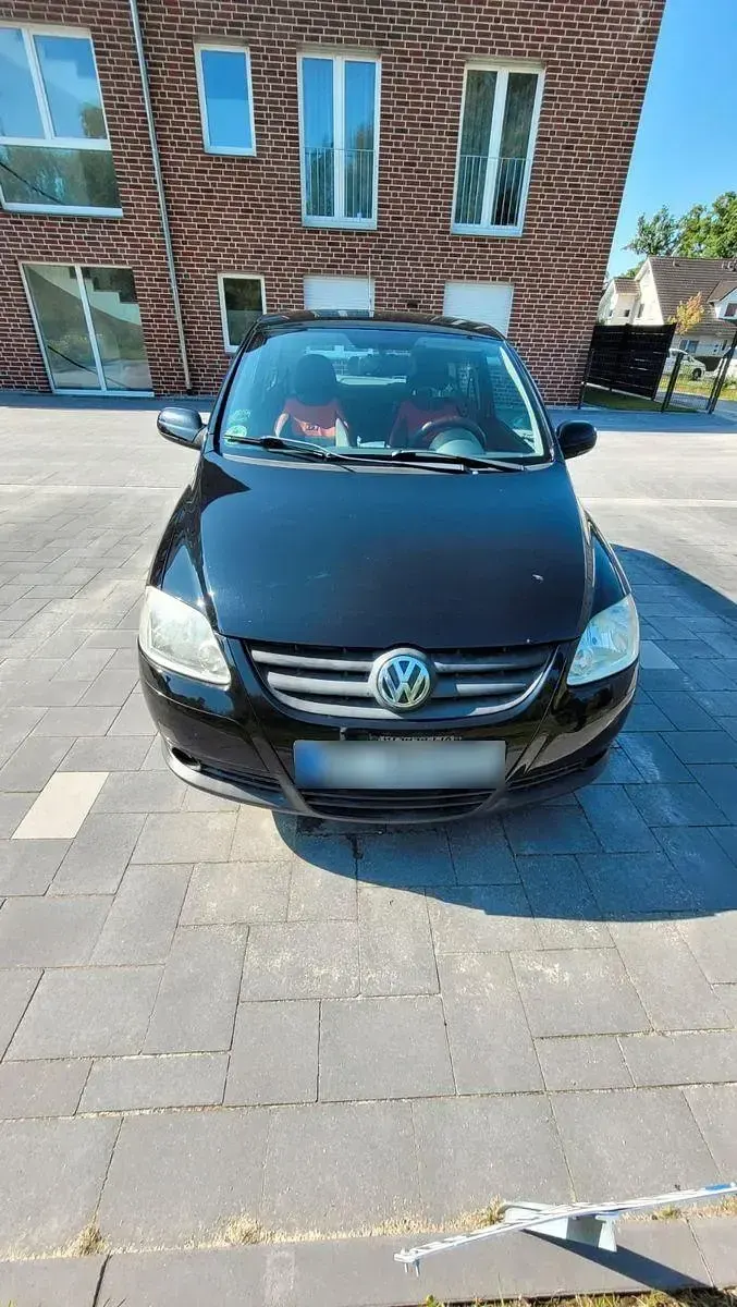 Gebraucht VW Fox Refresh 54 PS (39 kW) 2009 Schwarz Kleinwagen