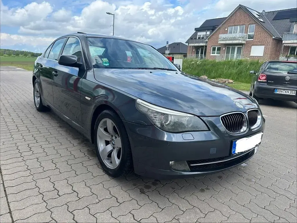 Gebraucht BMW 525 Advantage 197 PS (144 kW) 2008 Grau Limousine