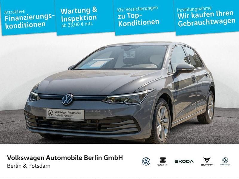 Grau Gebraucht 2022 VW Golf VIII Life Limousine | 18.555 € (Superpreis) - Bild 1/4