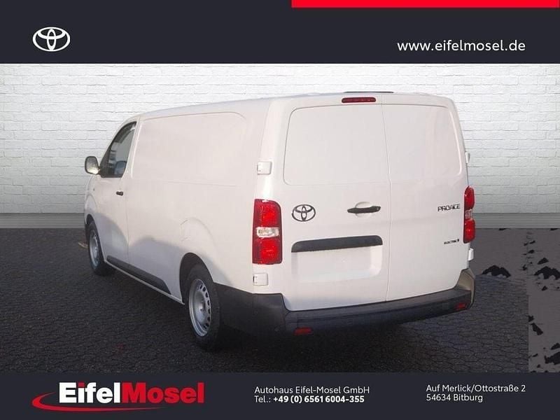 Gebraucht Toyota Proace 100 kW (136 PS) 2024 Icy white Van / Kleinbus