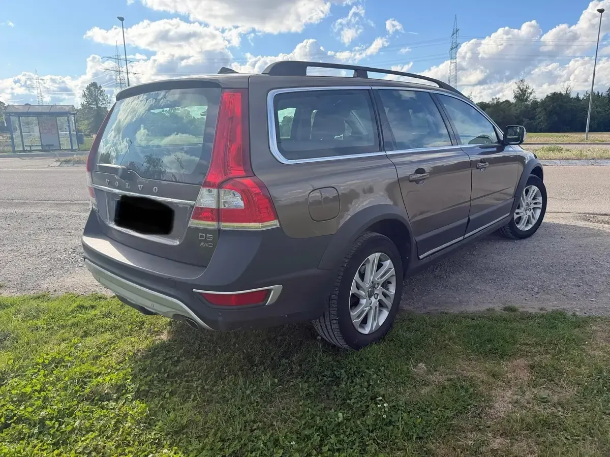 Gebraucht Volvo XC70 220 PS (161 kW) 2015 Braun Kombi