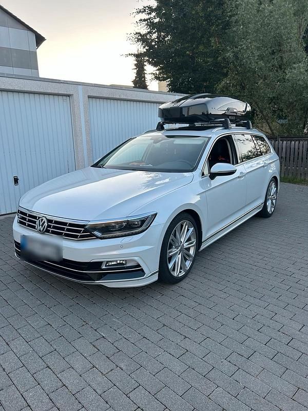 Weiß Gebraucht 2015 VW Passat Highline Kombi | 17.500 € (Teuer) - Bild 1/4