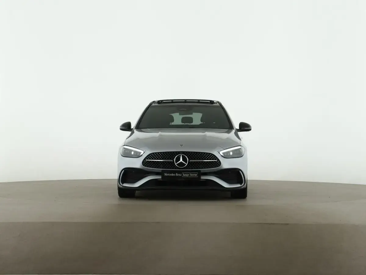 Second-hand Mercedes C220 AMG 200 CP (147 kW) 2025 Argintiu Break