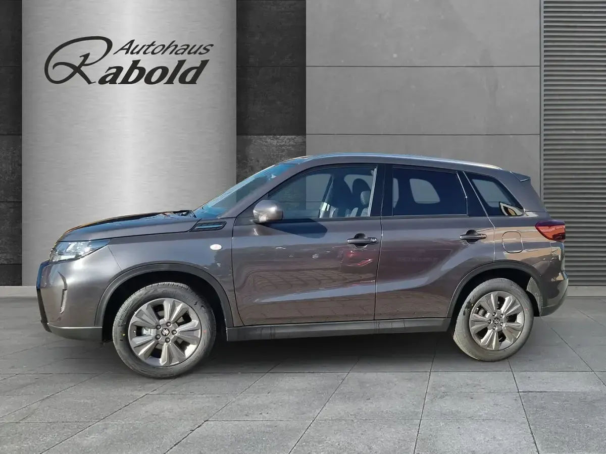 Neu Suzuki Vitara Comfort 110 PS (80 kW) 2026 Titan dark grau SUV