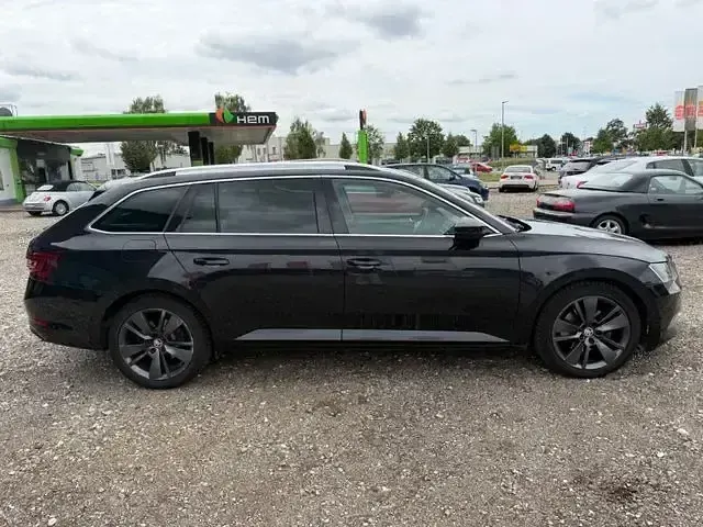 Gebraucht Skoda Superb Style 190 PS (139 kW) 2016 Schwarz Kombi