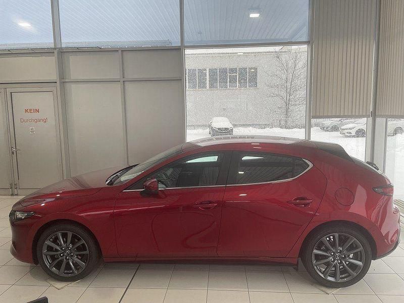 Neu Mazda 3 Center-Line 140 PS (102 kW) 2025 Rot Limousine