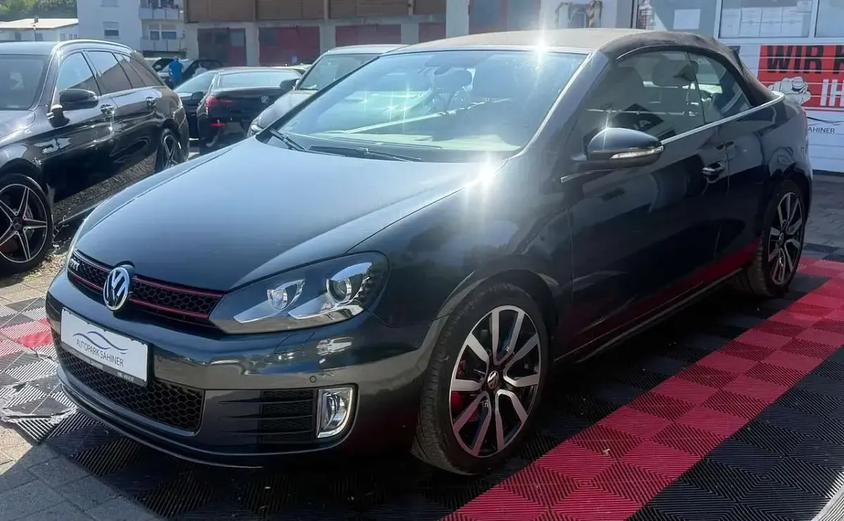 Gebraucht VW Golf Cabriolet GTI 211 PS (155 kW) 2015 Carbon steel grey Cabrio