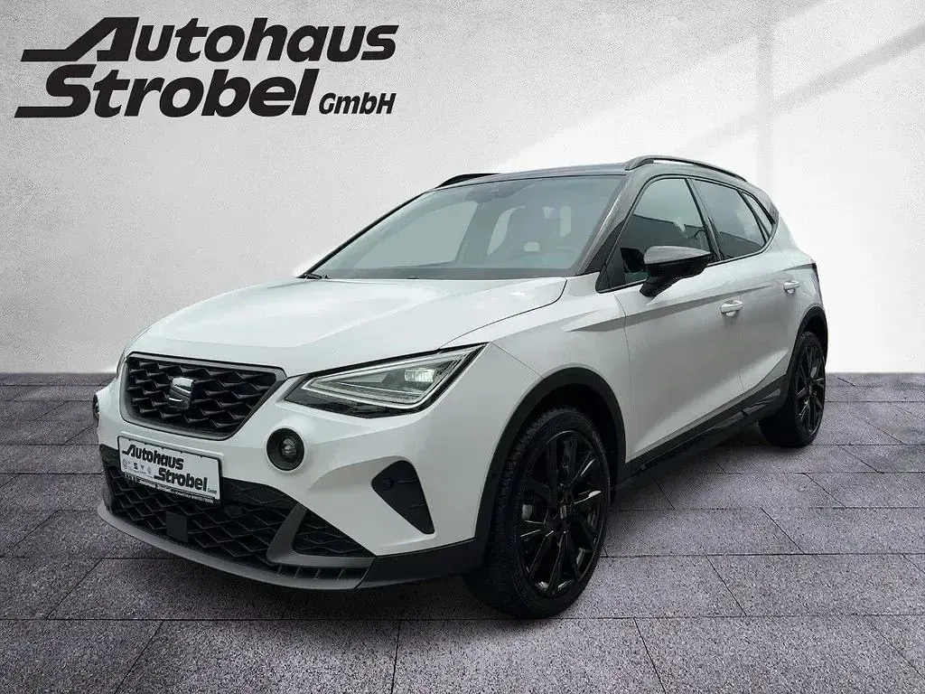 Gebraucht Seat Arona Black Edition 150 PS (110 kW) 2025 Candyweiß SUV