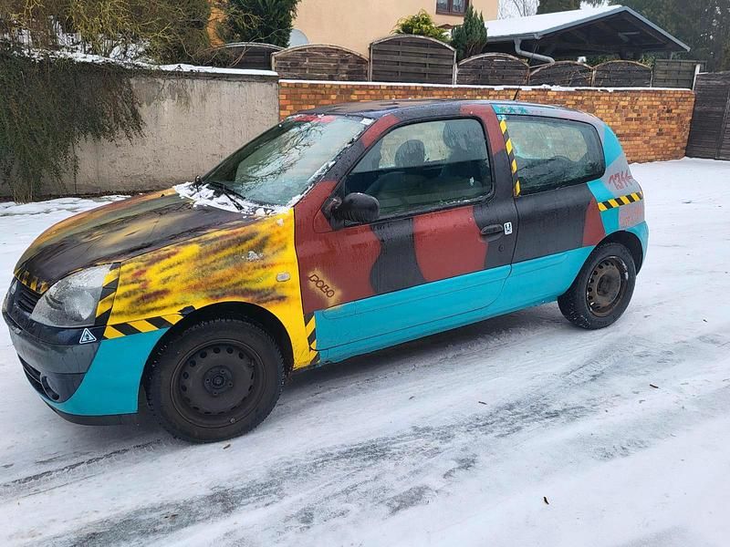 Gebraucht Renault Clio II 60 PS (44 kW) 2005 Andere farben Kleinwagen