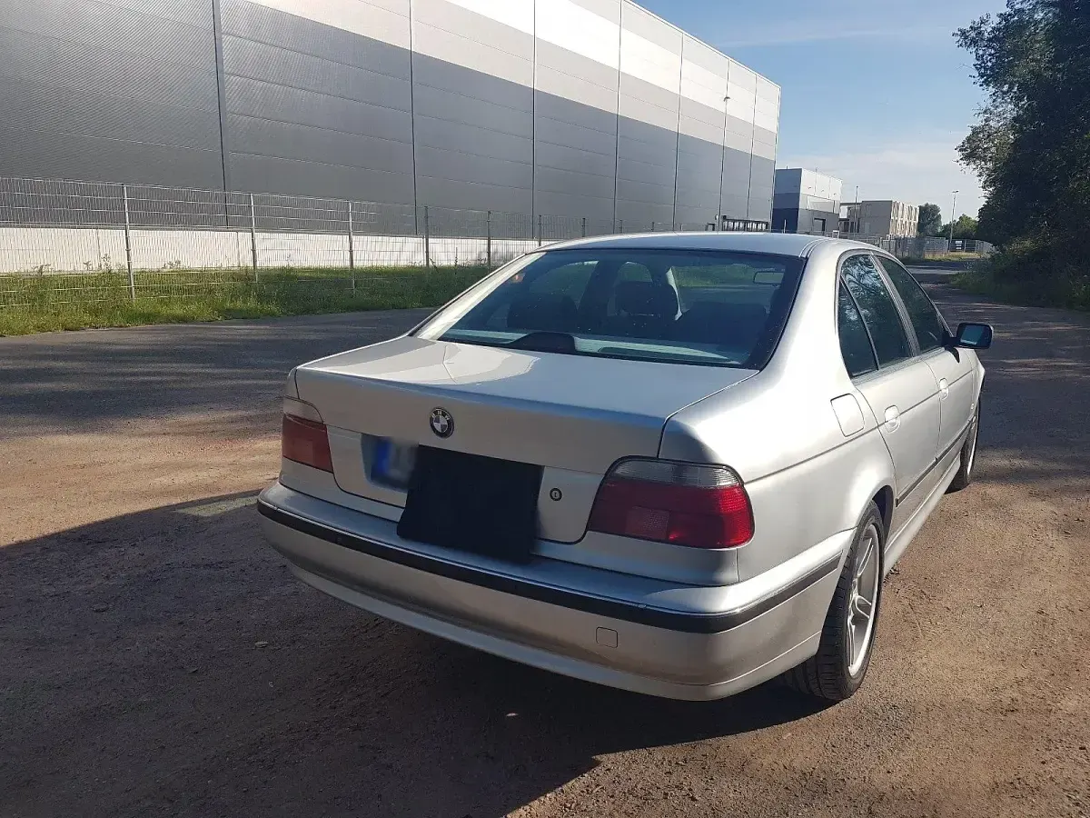 Gebraucht BMW 520 150 PS (110 kW) 1998 Silber Limousine