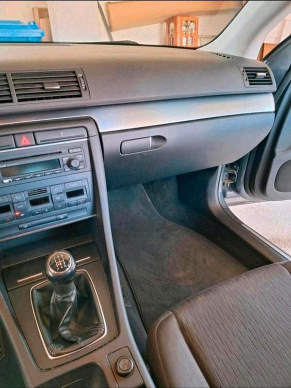 Gebraucht Audi A4 130 PS (95 kW) 2005 Grau Limousine