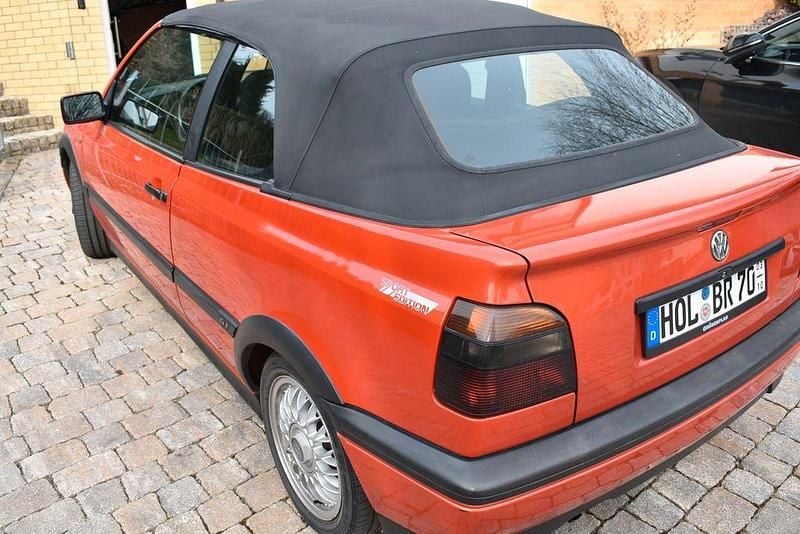 Gebraucht VW Golf Cabriolet Edition 75 PS (55 kW) 1998 Orange Cabrio