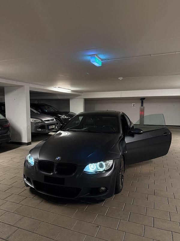 Gebraucht BMW 335 Performance 306 PS (225 kW) 2007 Grau Coupé