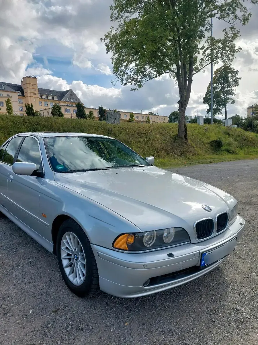 Gebraucht BMW 520 170 PS (125 kW) 2003 Silber Limousine