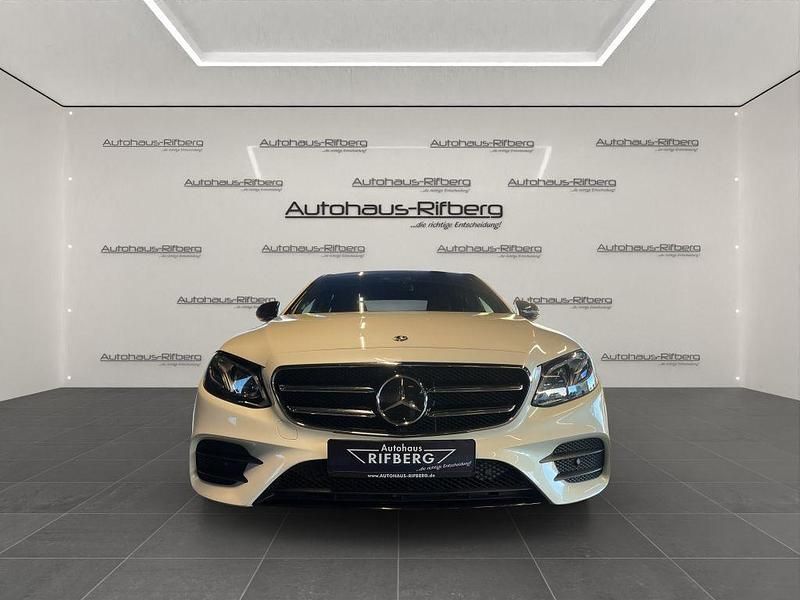 Gebraucht Mercedes E350 AMG 258 PS (189 kW) 2017 Weiß Limousine
