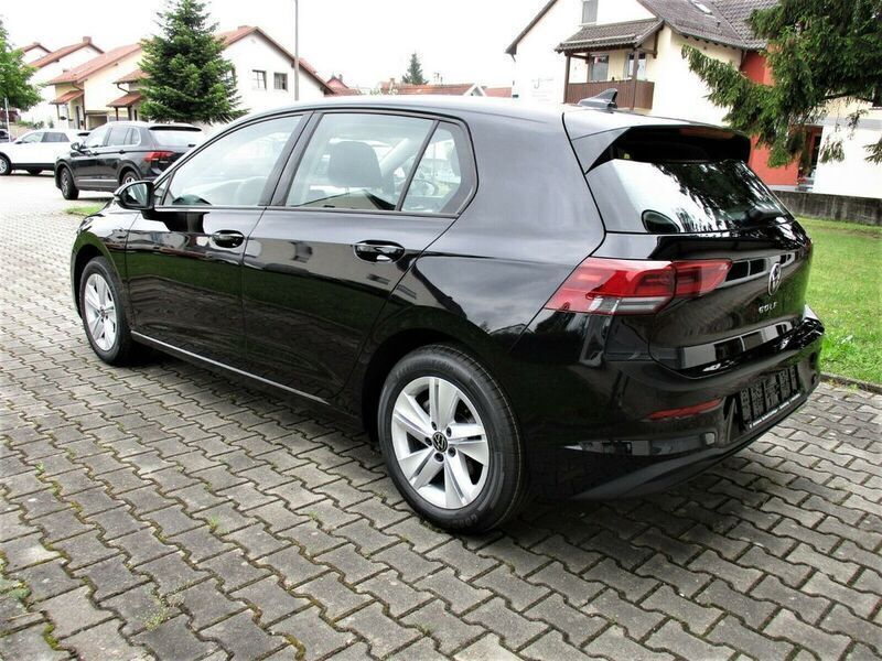 Gebraucht VW Golf VIII Life 131 PS (96 kW) 2020 Schwarz Limousine