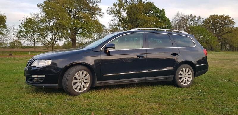 Schwarz Gebraucht 2006 VW Passat Highline Kombi | 1.950 € (Guter Preis) - Bild 1/4