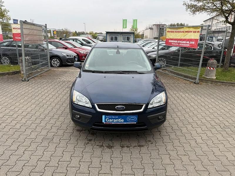 Gebraucht Ford Focus Ghia 116 PS (85 kW) 2005 Atlantik ink blue Limousine
