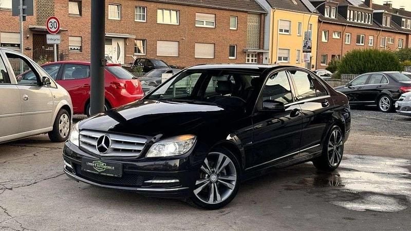 Obsidianschwarz Gebraucht 2011 Mercedes C250 Limousine | 9.999 € (Guter Preis) - Bild 1/4