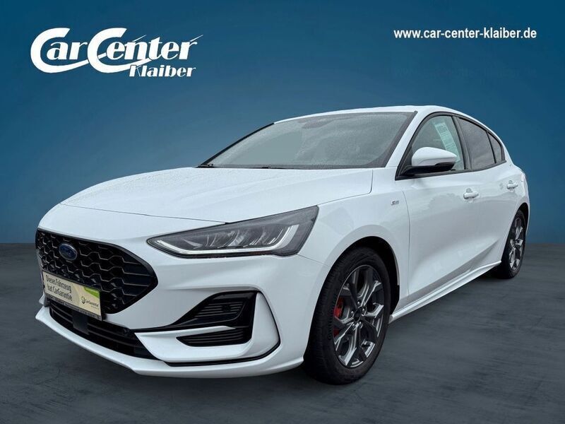 Frostweiß Gebraucht 2023 Ford Focus ST-Line Limousine | 23.490 € (Etwas zu teuer) - Bild 1/4