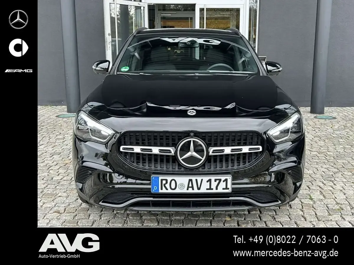 Gebraucht Mercedes GLA200 Progressive 163 PS (119 kW) 2025 Unilack nachtschwarz SUV
