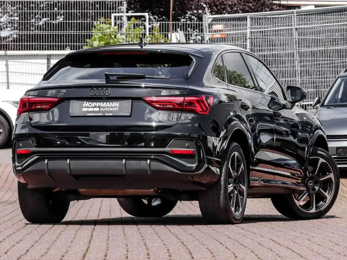 Gebraucht Audi Q3 S-Line 245 PS (180 kW) 2022 Mythosschwarz metallic SUV
