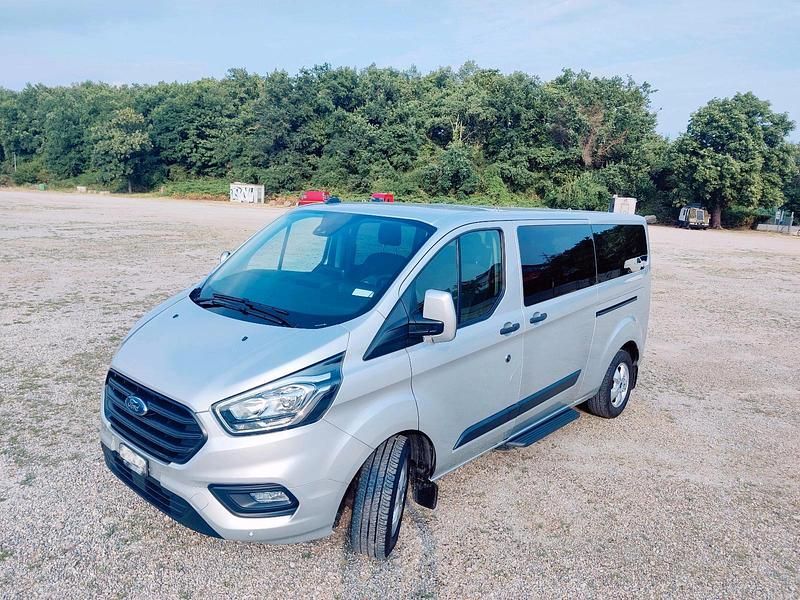 Gebraucht Ford Transit Custom 185 PS (136 kW) 2020 Silber Van / Kleinbus