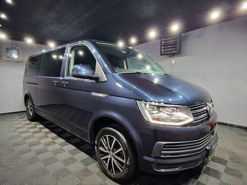 Gebraucht VW Multivan 204 PS (150 kW) 2018 Starlight blue Van