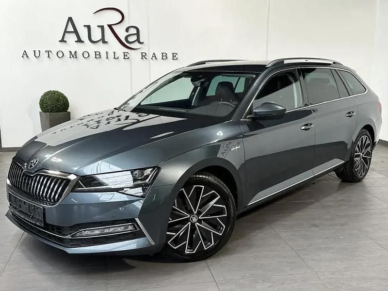 Quarzgrau Gebraucht 2020 Skoda Superb LAURIN & KLEMENT Kombi | 26.749 € (Fairer Preis) - Bild 1/4