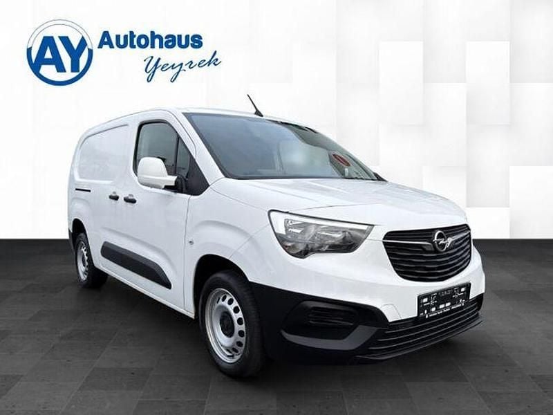 Gebraucht Opel Combo 132 PS (97 kW) 2021 White jade Van / Kleinbus