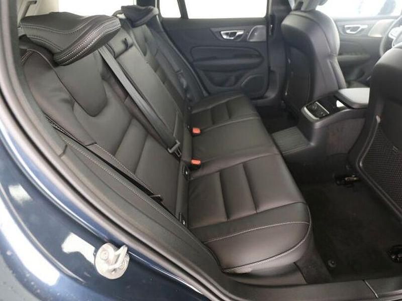 Gebraucht Volvo V60 Ultra 310 PS (228 kW) 2025 Denim blue / metallic Kombi